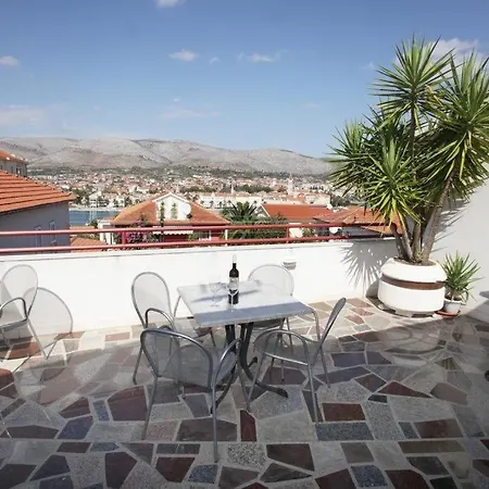 In With Seaview, Terrace, Air Condition, Wifi * Trogir