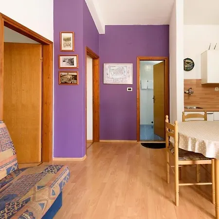 Apartament In With Seaview, Terrace, Air Condition, Wifi