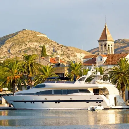 In With Seaview, Terrace, Air Condition, Wifi * Trogir