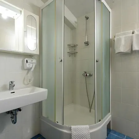 In With Seaview, Terrace, Air Condition, Wifi *