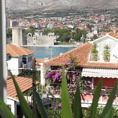 In With Seaview, Terrace, Air Condition, Wifi * Trogir